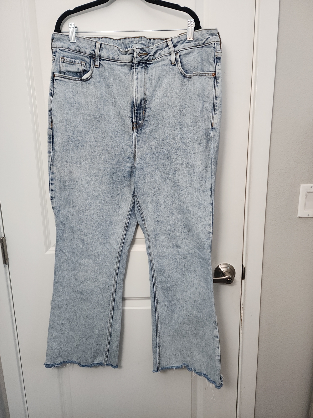 5/$30 Old Navy Acid Wash  Flare Leg Jeans - Raw Hem